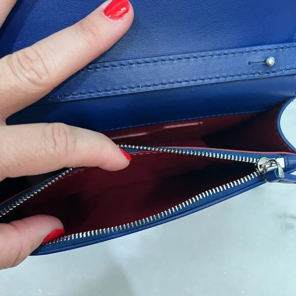 Off White brand Blue Crossbody Bag Never Used - Picture 7 of 7